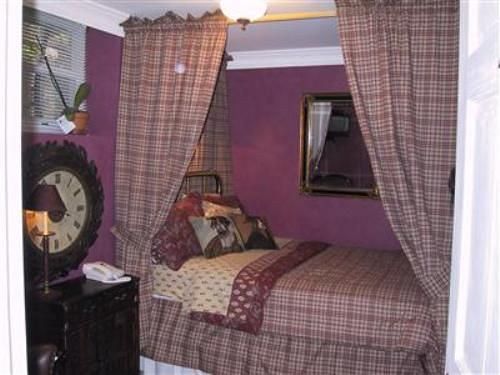 The Villa Toscana Chicago Room photo